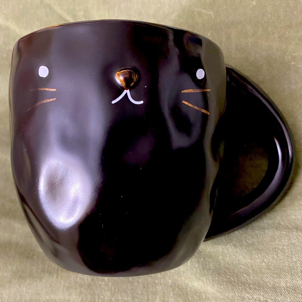 Black cat coffee tea mug Oversize 18 oz hammered textured surface tiny ears UBM